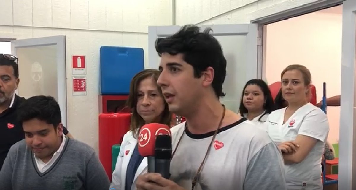 En estos momentos <a href="/Robertovanc/">RobertoVanCauwelaert</a> activando a La Serena 👏

#Teletón #TodosLosDías #3y4Abril