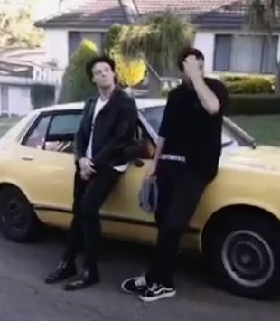 Rhea¹ᴰ ❤️|| misses 5sos tweet media