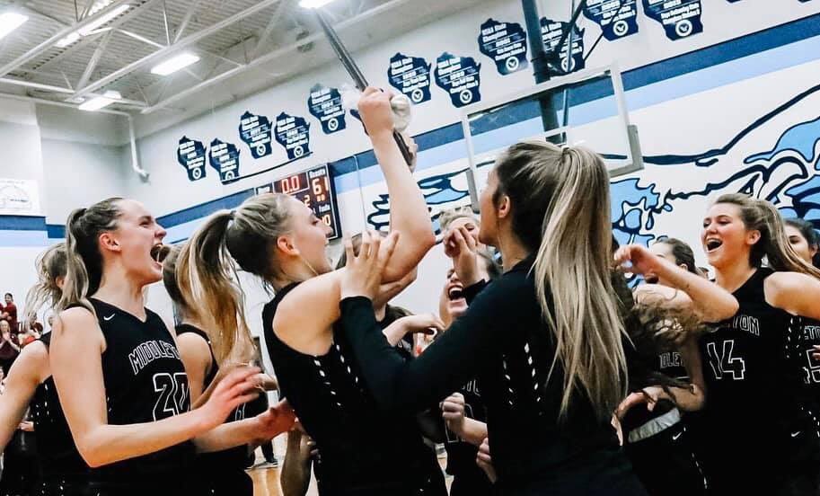 tkix5's tweet photo. This team has fought so hard to get to where they are. Unfortunately with COVID-19, this State tournament won’t be like any other. These girls deserve and need all the support! So please, use this #middletonballerz to share your support, hype, and all photos of your game spirit! https://t.co/gTwEWrkAIC