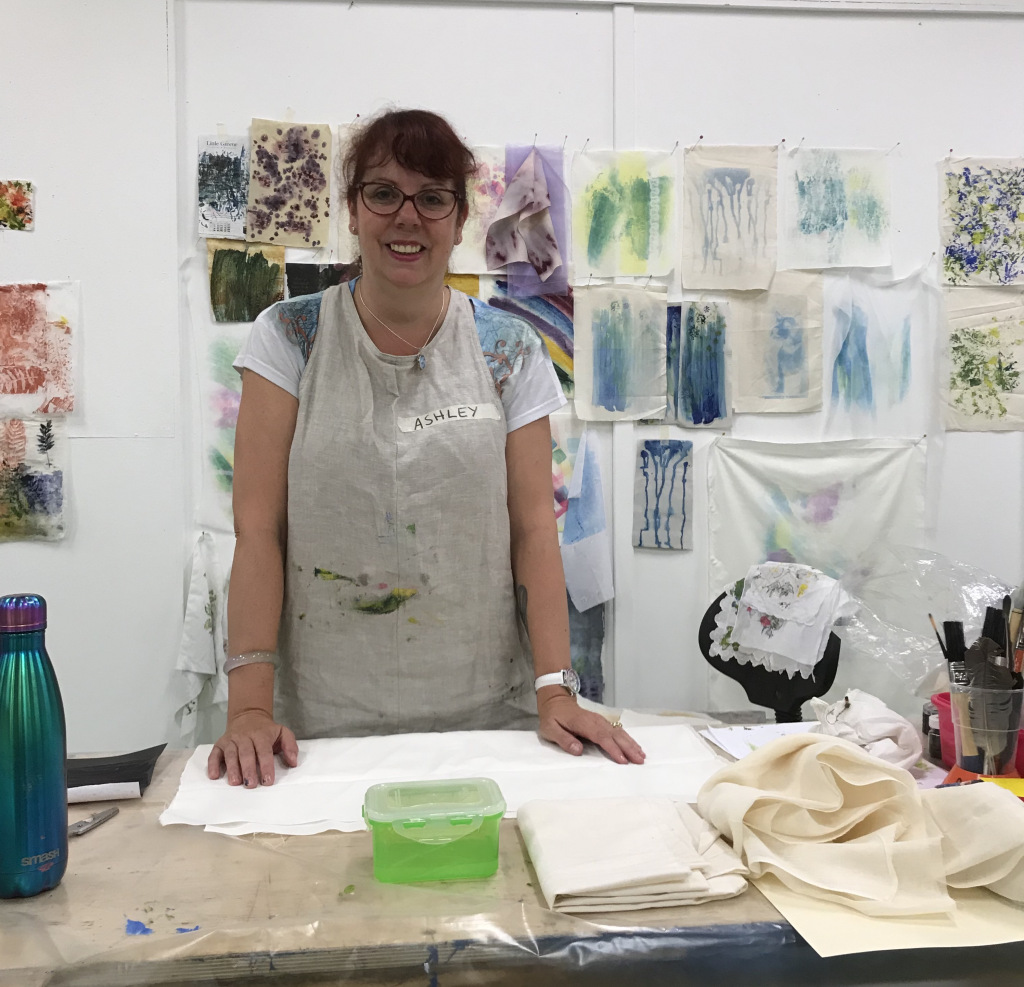 A crafty new venture for Ashley thewordbird.me/2020/03/12/a-c…