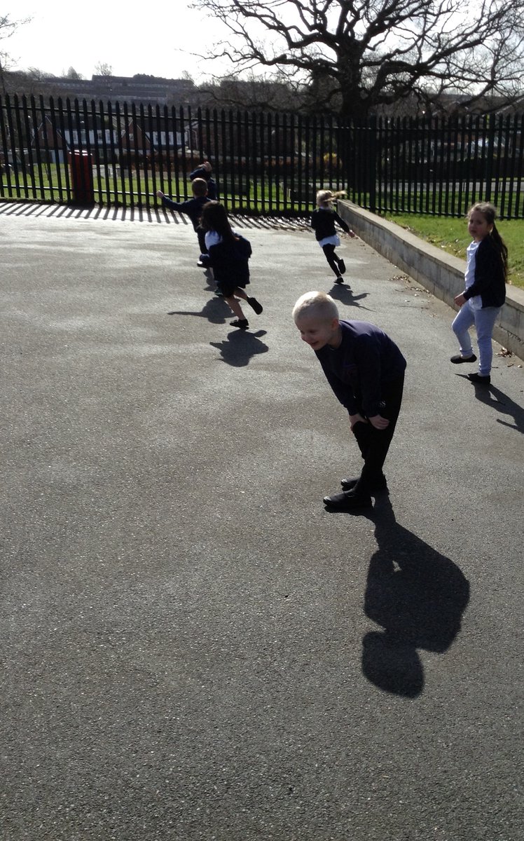 RiseParkSchool's tweet photo. Elephants have completed their first sheriffs challenge run today and completed an amazing 400laps - that's 2km as a class.  Well done!  #sheriffschallenge #sportsrelief https://t.co/gf1MSywrQr