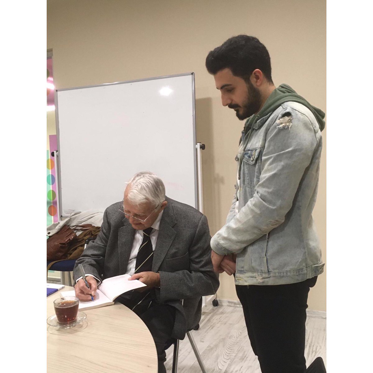 Atölye çalışmalarından ikincisini "Anayasalcılık ve Demokrasi" kitabı üzerine değerli hocalarımız Prof. Dr. Ergun Özbudun ve Prof. Dr. Serap Yazıcı'nın katılımlarıyla gerçekleştirdik. Kıymetli hocalarımıza ve katılım gösteren arkadaşlarımıza teşekkür ederiz.