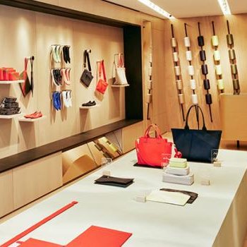 MiNDMagazine_'s tweet photo. https://t.co/gMeb6HcFdf
@rothys is taking strides into the bricks and mortar world with the opening of its fourth physical #store, on Bleecker Street in Lower #Manhattan.
#mindus #mindmagazine https://t.co/ITFyKwl4h2