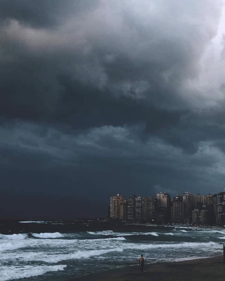 This weather makes me believe in one thing
That God would change your life between a day and the other. Between a minute and the following one
No matter how bad it seems.
Something would happen and your life is forever changed
Something would happen and all your prayers come true