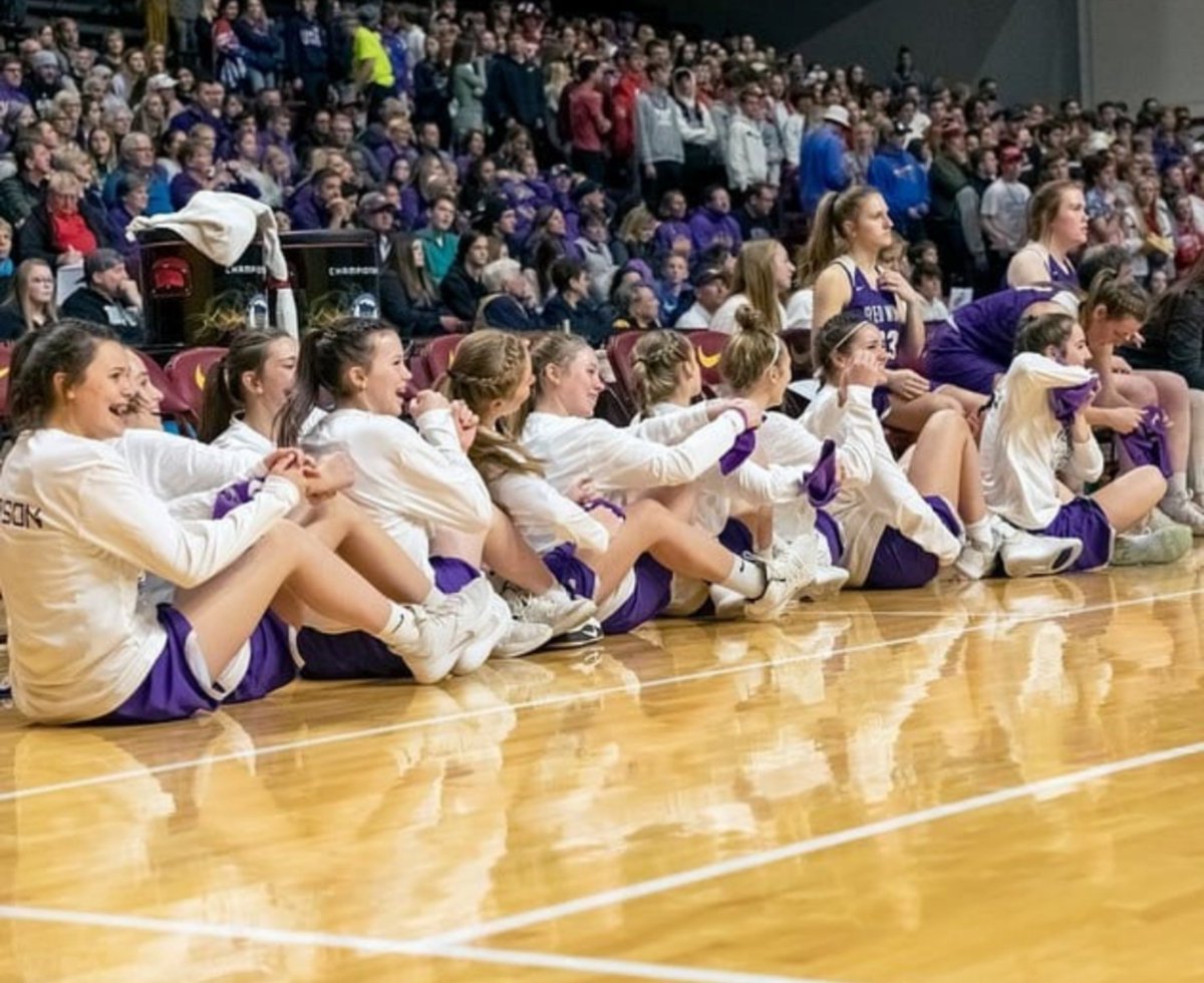 CorThor74's tweet photo. Red Wing Girls Basketball Bench voted "Best Bench in the State" by me. Rowing the boat after we score? Really? https://t.co/IbHwdl8rtB