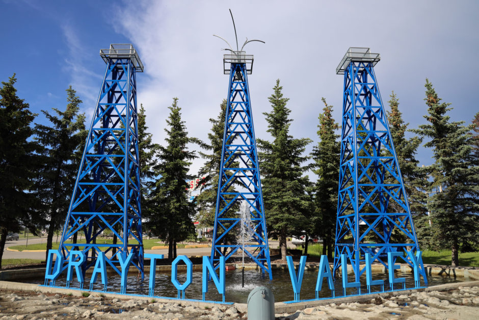 eco_ouest's tweet photo. Hi there!

Please note that the Drayton Valley Business-Climate Initiative session scheduled for today has been cancelled and will be replaced with a webinar happening today at 1 pm mountain time, 2 pm central time.

More info ➤ (204) 925-8390 https://t.co/yYdDwf65PH