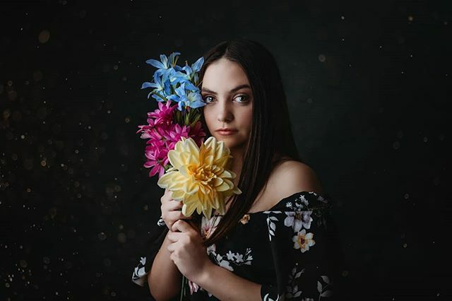 dual_edge_photo's tweet photo. Studio shoots are rad. So is Makena.
.
Model: Makena Petsch
Makeup: Mackenzie Maron
.
#photography #photographer #portrait #portraitphotographer #portraitphotography #RIphotography #portraits_vs #portraits #portrait #canon5dmarkiv #canon #modelphotograph… https://t.co/ggmgOIaUaC https://t.co/GswmTCj2NA