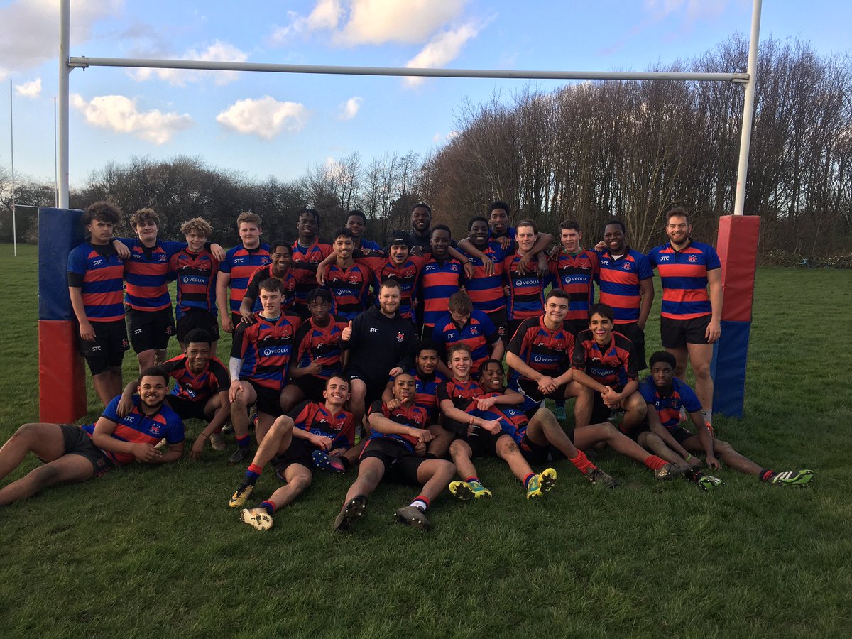 RobertClackPE's tweet photo. What an afternoon, Year 11s Essex Cup semi final got cancelled but the 6th form stepped in and gave them a great game. Congratulations to the year 11s making the Essex Cup final 3rd year in a row!! π΄π΅π΄π΅ #goliketheclackers https://t.co/blsiF5w87w