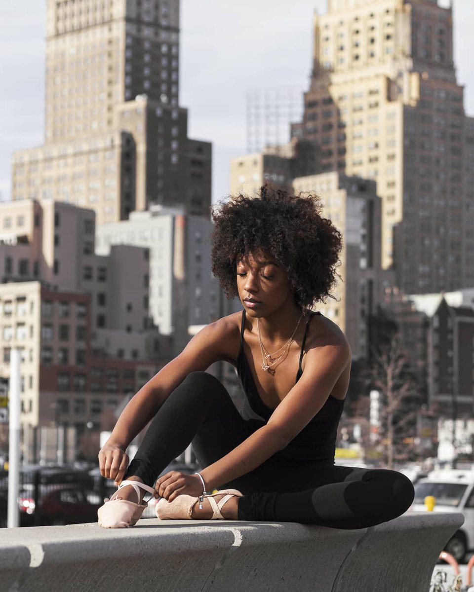CJimages08's tweet photo. A city full of talentβ€π‘ #cjimages #portraitphotography #BlackGirlMagic #newarkphotography #njphotography #editorialphotography #cityofnewark #NewarkNative https://t.co/uzwEnjX2V6