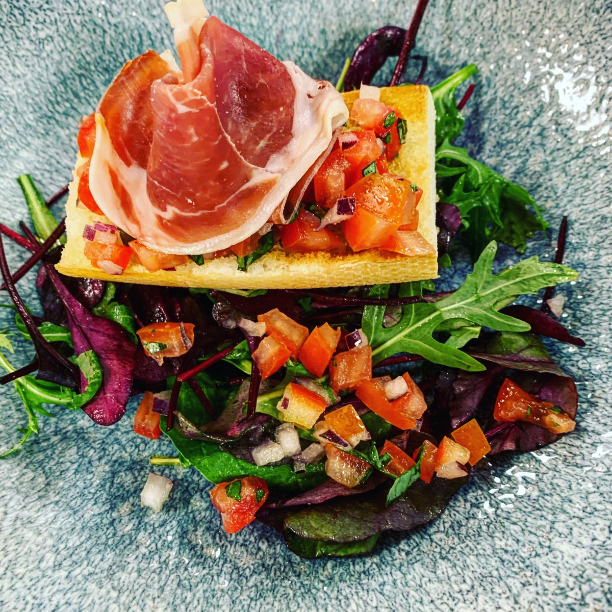PillarsUWL's tweet photo. Whether it be a quick bite or a hearty lunch, our menu has something for everybody https://t.co/j1kRcUcISR