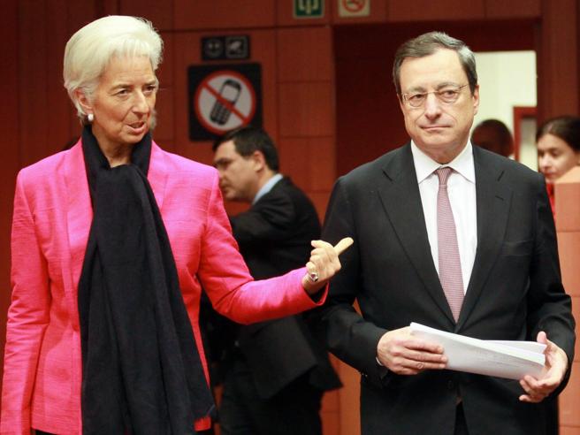zirconet's tweet photo. Adesso che abbiamo capito che la #Lagarde non è capace... possiamo richiamare #Draghi, per favore? https://t.co/TlcheHL1St