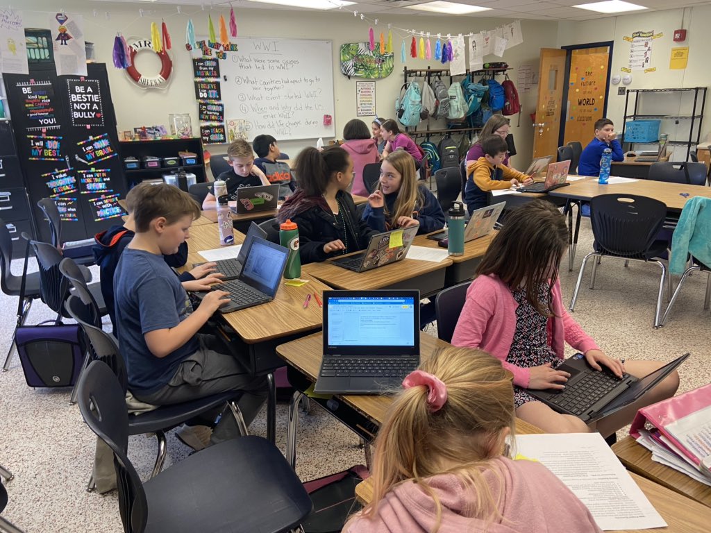 Sheehan5th's tweet photo. PBL Day here at Watkins! Driving Question- How were acts of courage exhibited during WWI? Students became detectives and reporters by designing an interactive online magazine with a Flipgrid video dedicated to the many women, men, and animal hero’s during WWI!  @Sheehan5th https://t.co/1xang7Eeti