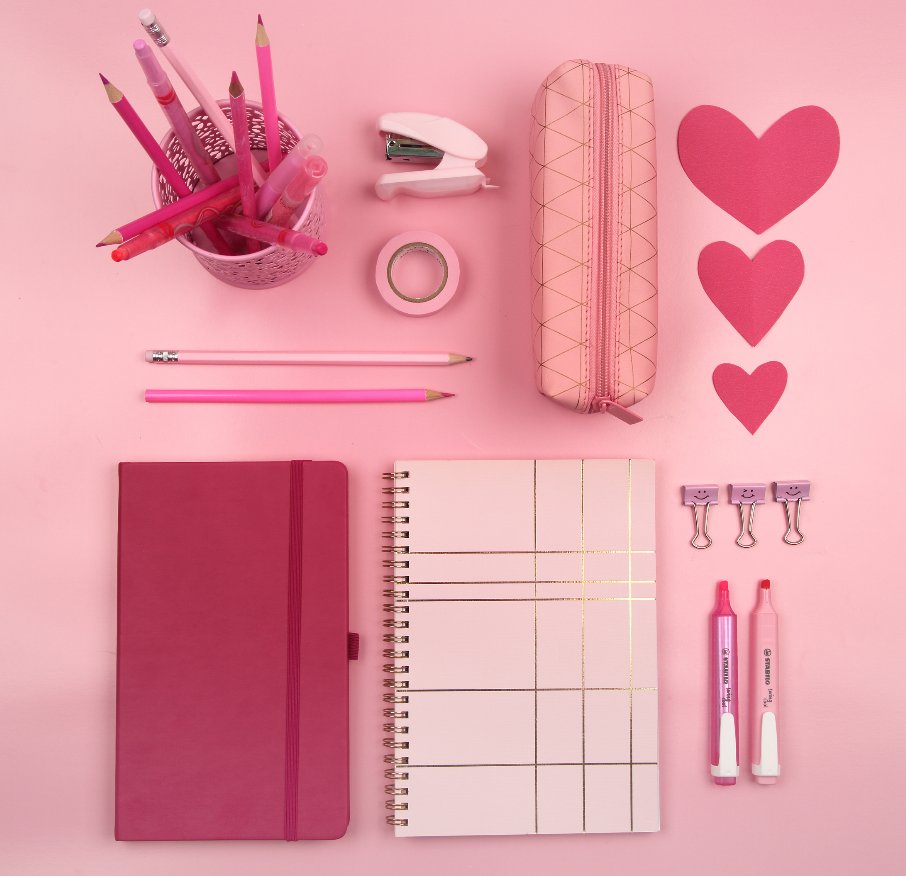 WSCKendal's tweet photo. Treat mum to some gorgeous stationery for Mother's day on Sunday 22nd March.

@RymanStationery 😍 
​
​#Ryman #RymanStationery #StationeryAddict #StationeryLover #MothersDay #Love https://t.co/MrdyalSFtH