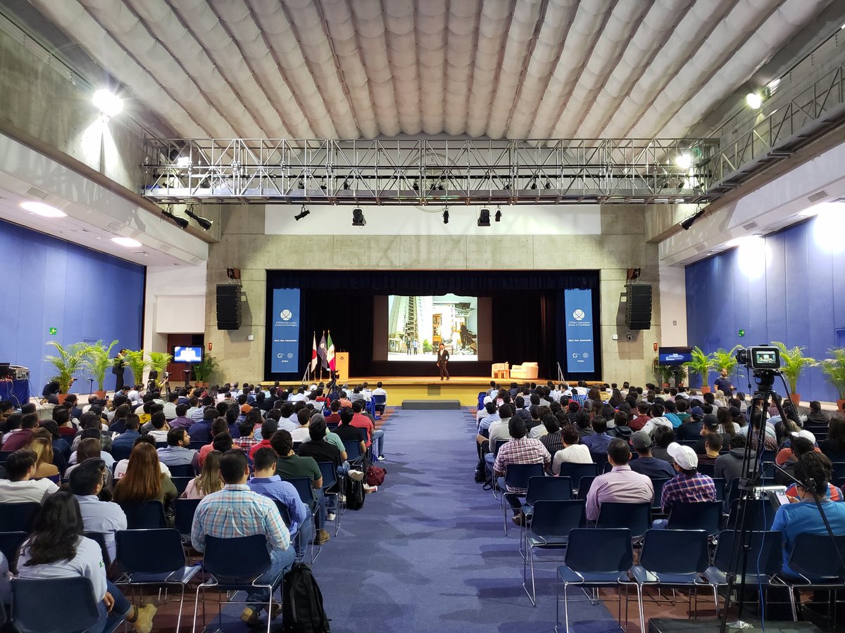 itafec_mx's tweet photo. Sala llena en el @ITESO para la confrencia de @KitMiyamoto en el marco del #SIICITESO
👷♀️👷♂️
Transmisión en vivo: https://t.co/JwRhwWzXzM
Organiza: @siic_iteso
Patrocinan: #MAREVA, #CYACSA y #ADOBES https://t.co/fSz8qgG98E