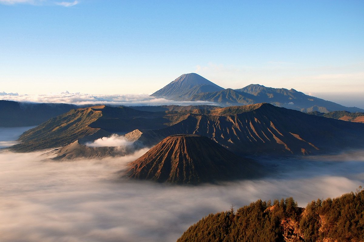 Snowscat's tweet photo. volcano https://t.co/FayOB2N6Gr