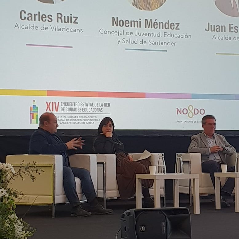 RECESevilla's tweet photo. "Desde el Ayuntamiento de Santander impulsamos con pequeños gestos la toma de conciencia. Los pequeños gestos terminan cambiando hábitos en una familia, en un barrio, en la ciudad." @NoemiMendez #EncuentroRECE https://t.co/26l1GhmqPh