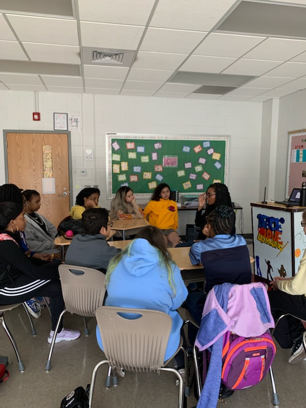 MsLeary8's tweet image. Today our Viking alumni, Ms. William's is speaking with our Rising @JD_ClementECHS 9th graders regarding her first year experience. These are the kinds of conversations and support that ensure they are prepared! We thank you Malkiyah!
