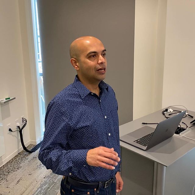 TechFieldDay's tweet photo. Gopala Suryanarayana of @VMwarevSan presents at Tech Field Day #TFD21 https://t.co/lVjcDt6zjM