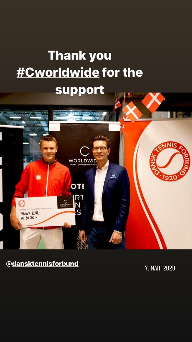 running_rune's tweet photo. Holger received the #CWorldWide award during the #DavisCup tie in Denmark which is 50,000 DKK https://t.co/zbMlZLogkt