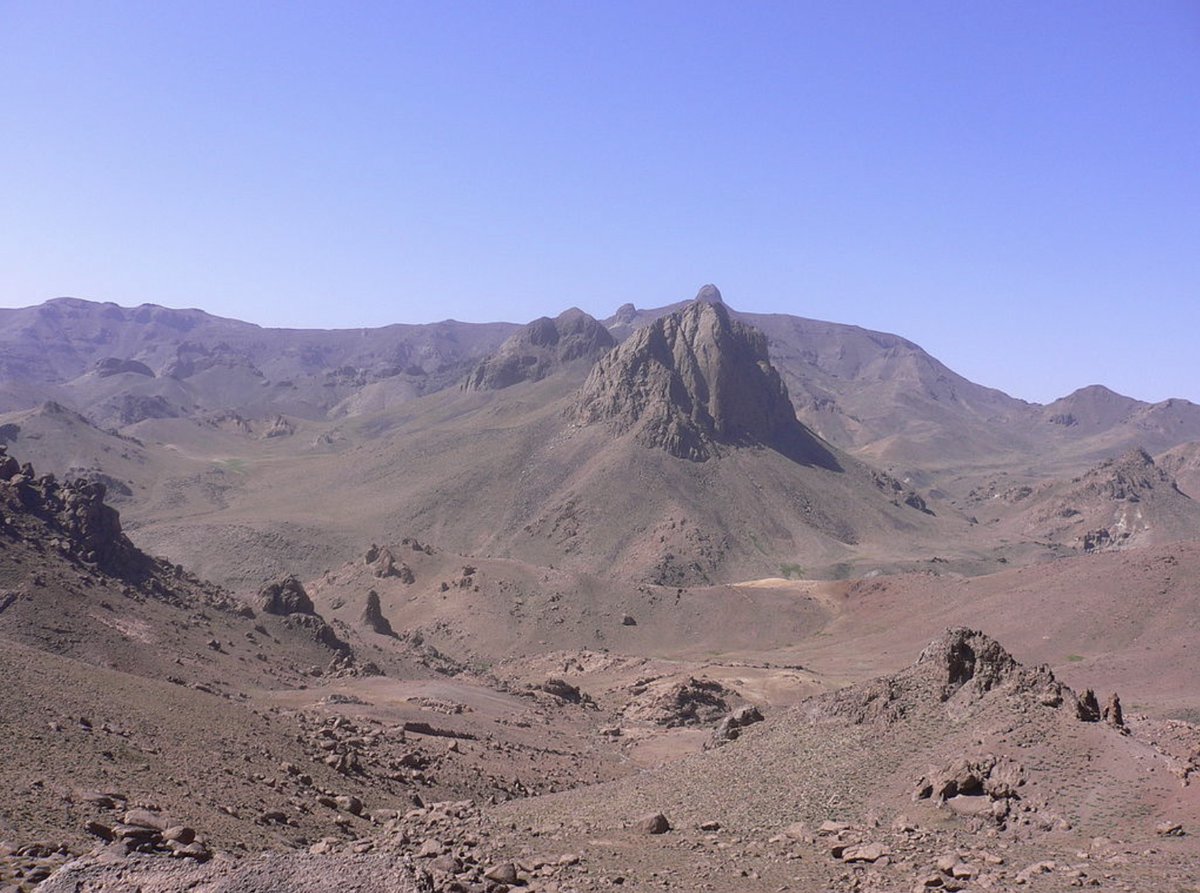 berbertreks's tweet photo. Jbel Sirwa Trek // Explore the #volcanic terrains and wilderness of #Morocco in a different #trekking region, across both the #HighAtlas and #AntiAtlas #mountain ranges - you will also reach the summit of #JbelSirwa, shop in the souks of #Marrakech and sightsee in the #Medina. https://t.co/x1BCYjJxcM