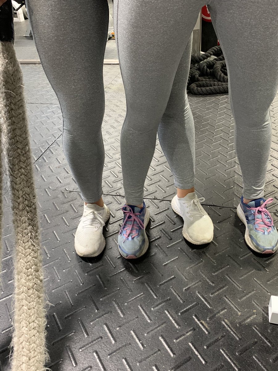 AbsoluteResults's tweet photo. Pants of the day.  Twins !! https://t.co/UaOG25cVxE