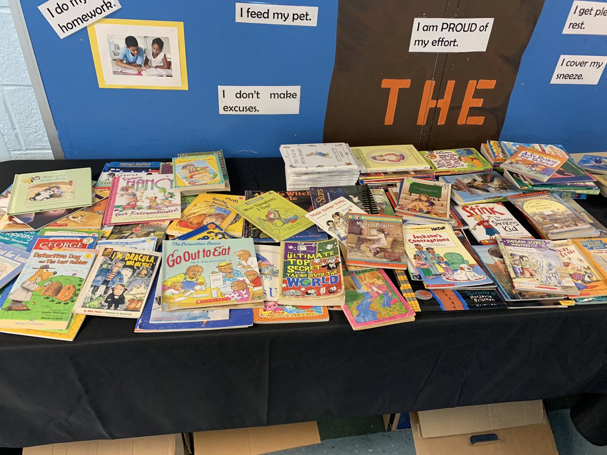 3ICTRW's tweet photo. We had so much fun this morning at the @Ridgeway_WP Used Book Sale! What a great way to get the most loved books into the hands of others! #WPPROUD https://t.co/jEAf0ORlXt