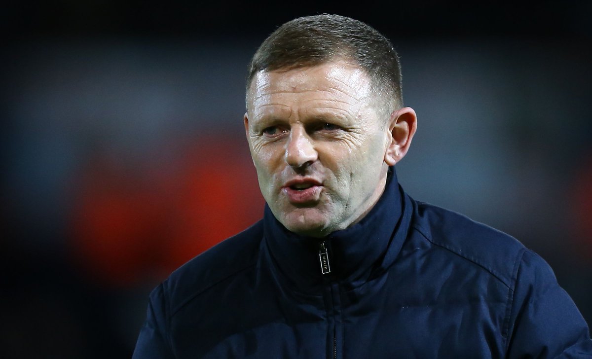 LutonTown's tweet photo. 🎂 Happy 50th birthday to Hatters boss Graeme Jones! Have a great day GJ! #COYH https://t.co/ypsRxsIq9g