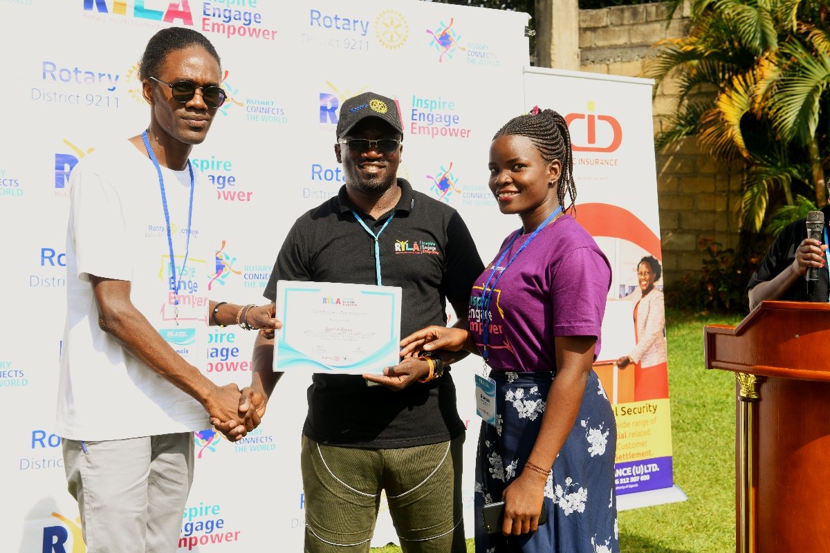 eusu_francis's tweet photo. An amazing experience I had during Rotary Youth leadership Awards #RYLABootCamp2020😍 https://t.co/56qG42nRmt