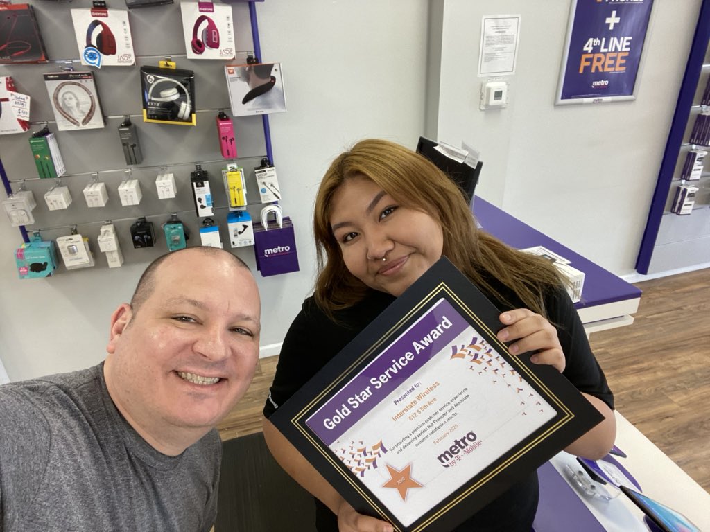 BobbyCee5535's tweet photo. Another 100% Net Promoter Score for the month of February:). This rep def knows how to move the needle on KPI!  Big props to Tere at Interstate Wireless 5th Ave Maywood!   #wewontstop #livepurple #iammetro #metrobytmobile #resultsdriven #purplelife #npspro https://t.co/yMLAIDuM4p