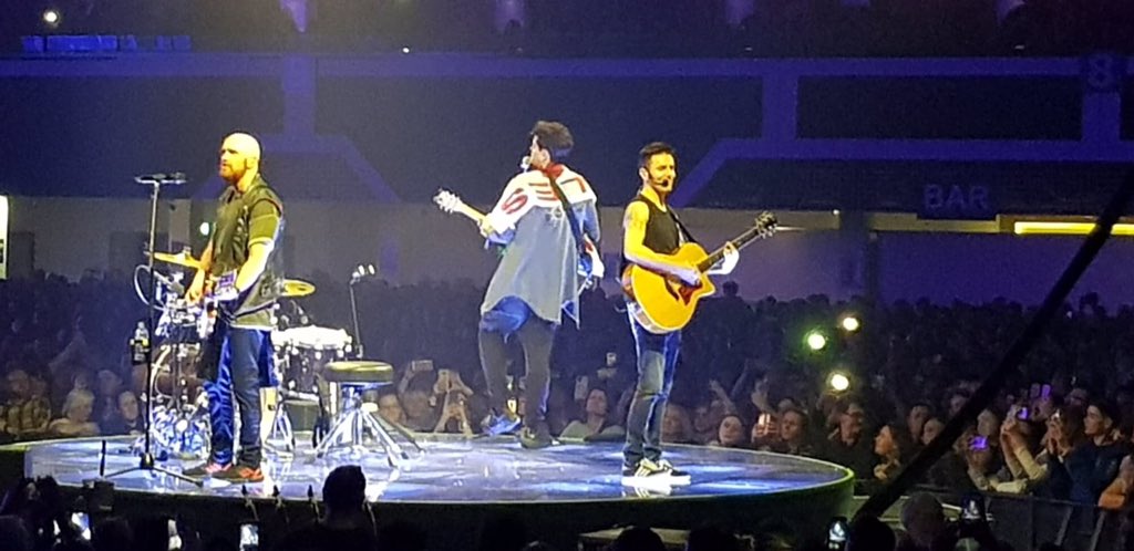 jawilliiams's tweet image. Amazing in Cardiff #thescript #TheScriptFamily #thescriptdanny #glenofthepower #SunsetsandFullMoonsTour