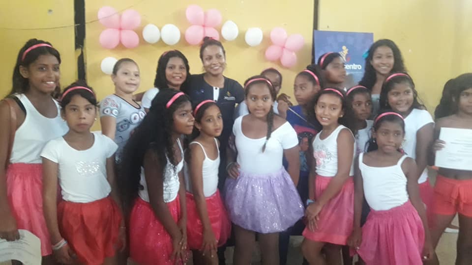 PDGTabiazo's tweet photo. El viernes 6/03/2020 se realizo la entrega de 50 certificados a niños y niñas que participaron en los cursos vacacionales dictados en el Infocentro Tabiazo, ademas se aprovecho a celebrar el "8 de marzo, Día de la mujer".
@Telecom_Ec 
@caanmichelena 
@edfer777 
@GEsmeraldas_KG https://t.co/dLli40wSP6