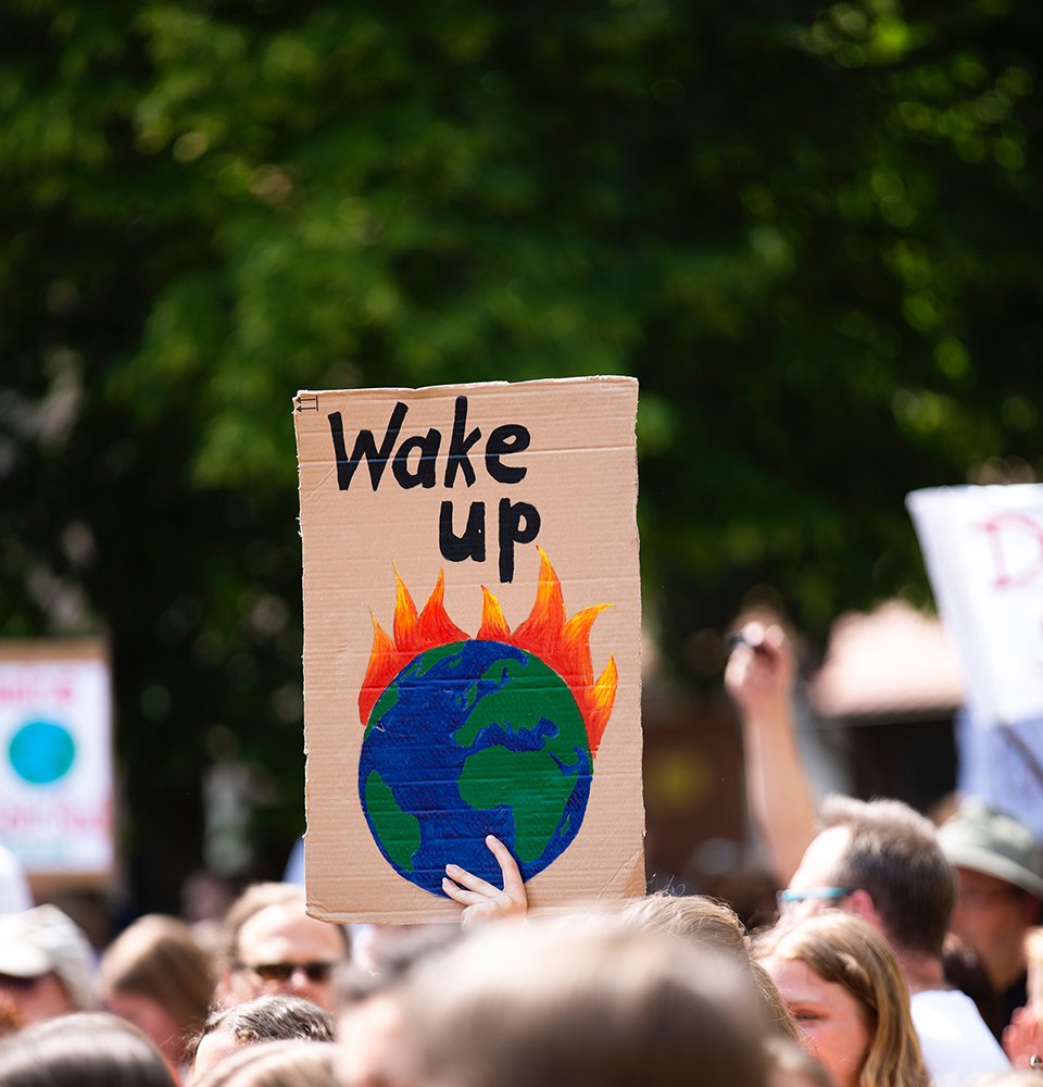 Van Gils (<a href="/D66Rotterdam/">D66 Rotterdam</a>) *ontraadt* alle moties @PvdDRotterdam! Wow. Motie over fossiele investeringen HbR v >€50mln &amp; petrohavens Brazilië te incidenteel &amp; zullen apart worden besproken, motie over statuten "sympathiek" maar zal andere aandeelhouder wss afketsen dus heeft 0 zin