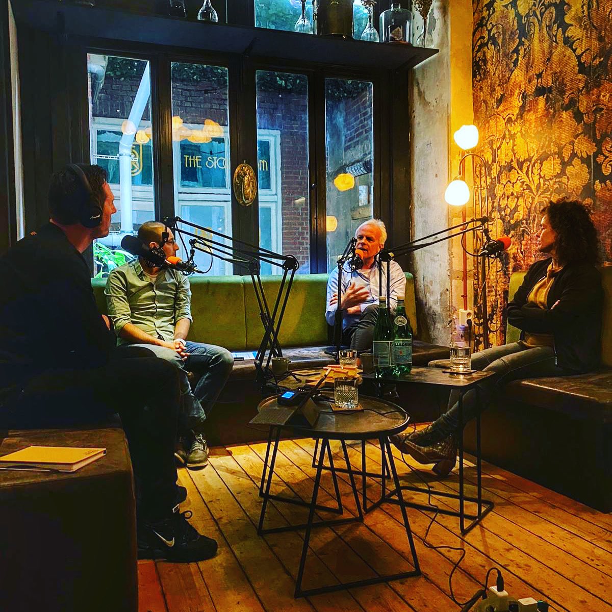 De opnames voor onze tweede podcast zijn afgerond. Dit maal hebben we het achterste kruisband letsel besproken. Een letsel welke nog al eens gemist wordt vandaar dat we te gast waren in de The Stockroom. Tafelgasten waren Nynke Klopstra, Mehdi Ghoochannejhad en Reinoud Brouwer.