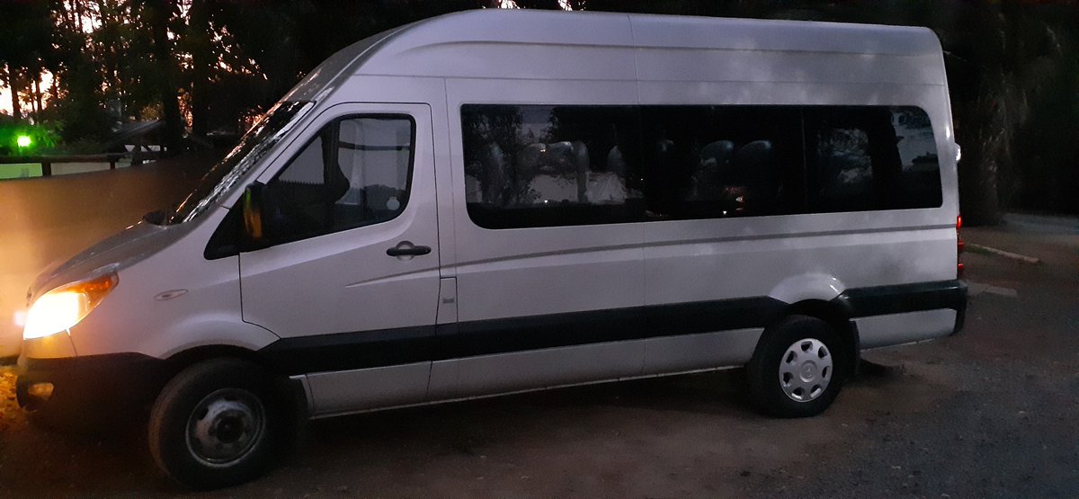 ClubImperio's tweet photo. No quieres salir con tu vehículo, o simplemente no tienes auto y no quieres andar en locomoción colectiva...!!!  
 llamanos..    servicio de traslado donde te vamos a buscar, te traemos a la fiesta y después te vamos a dejar 🍹🥂🚐

        Mas info al +56975283895

#clubimperio https://t.co/HsnttODrVy