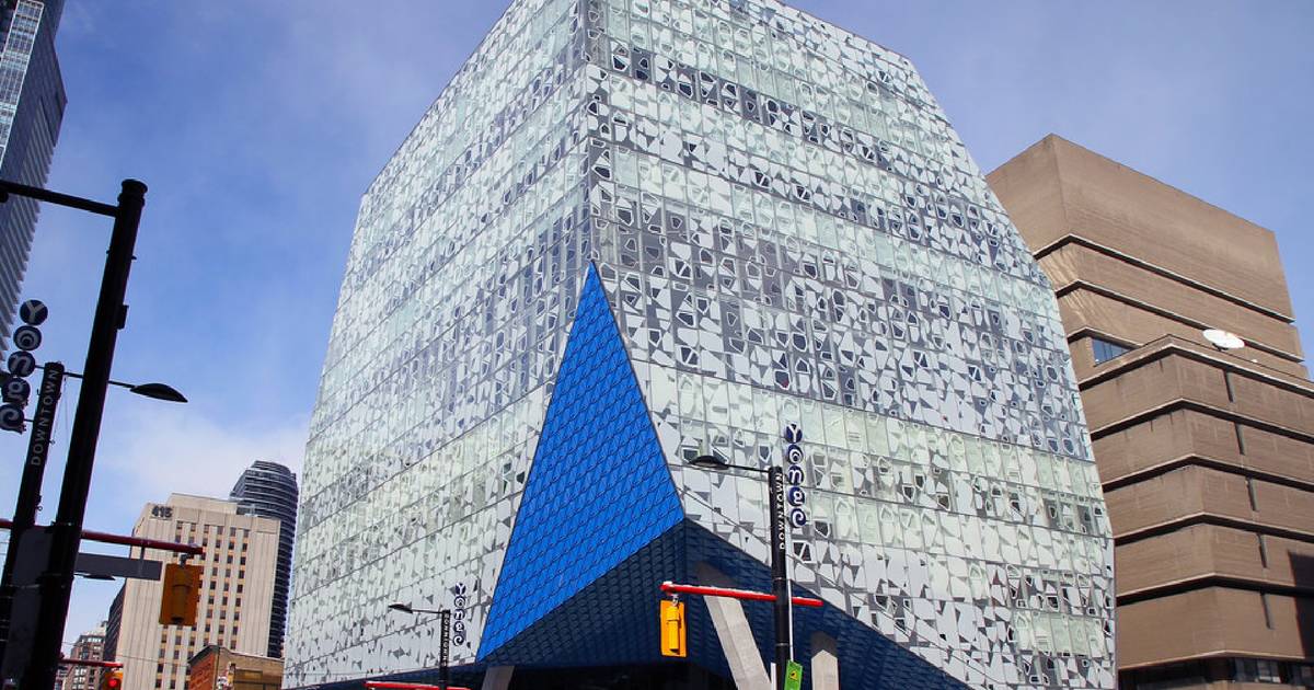 blogTO's tweet photo. Students are asking Ryerson University to cancel classes and events https://t.co/Pa6mUWg2OZ #Toronto #Ryerson #Coronavirus #COVID19 #COVID2019 #CoronavirusPandemic https://t.co/Ryc9oUYNUU