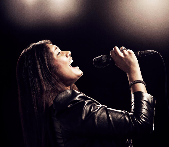 KimWoodSandusky's tweet image. NEW! Online Subscription Vocal Lessons
kimwoodsandusky.com/vocal-builder/

Learn from celebrity vocal coach, Kim Wood Sandusky these proven vocal lessons in the comfort of your own home that will help you take your voice - and your career - to the next level.
#vocallessons #vocallesson