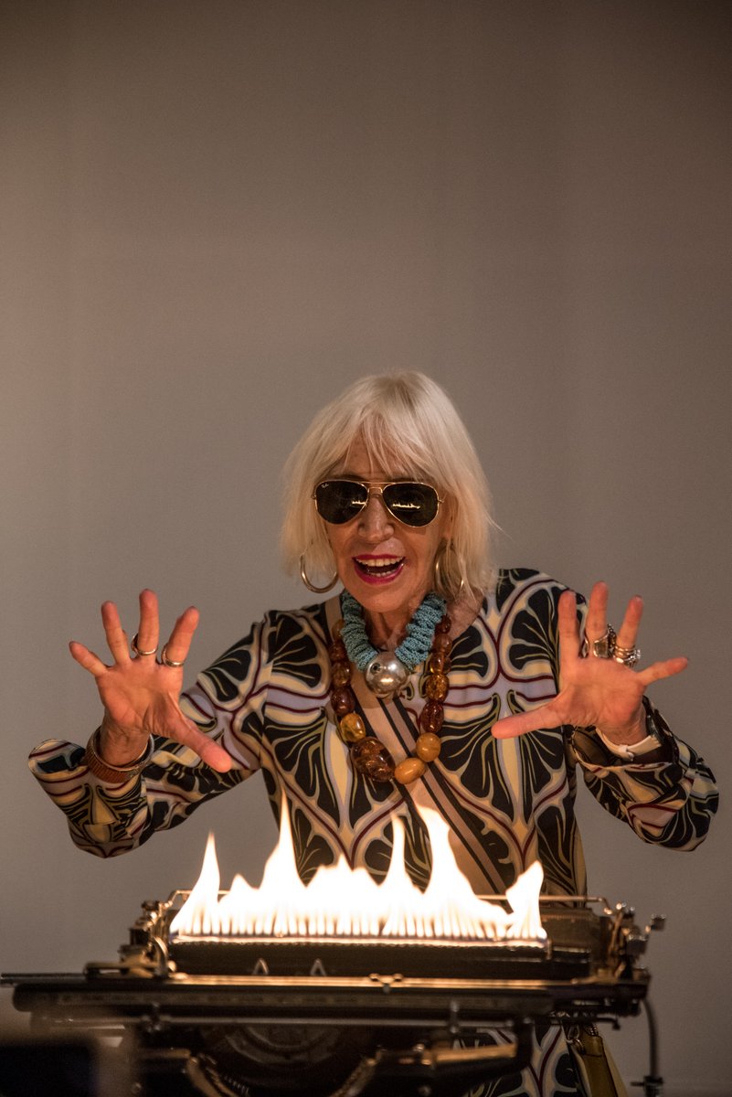 Ya inauguramos Scripta Manent. Se pueden ver obrazas como esta de Leopoldo Maler (con intervención de <a href="/martaminujin/">Marta Minujin</a> ) Los esperamos