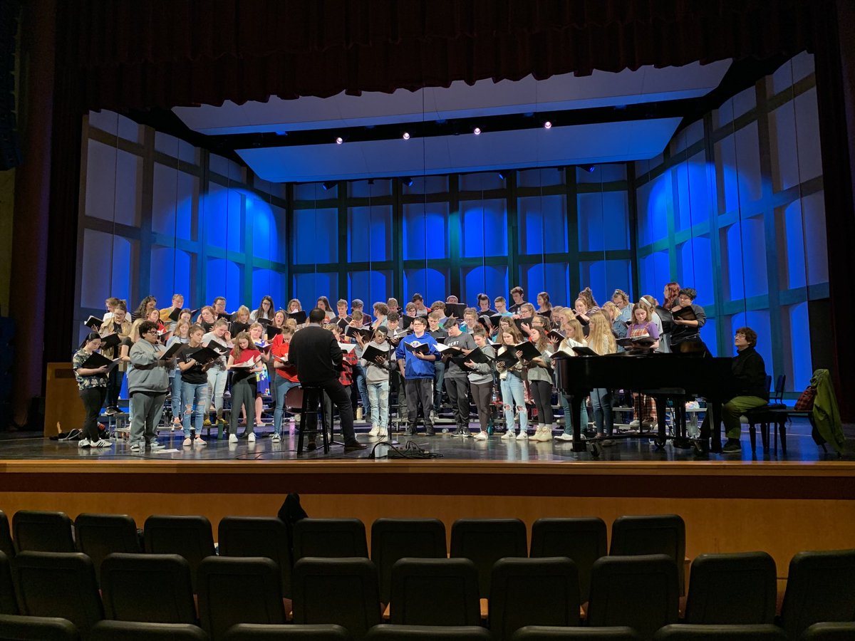 susanmkeefer's tweet photo. Wabash County High School Honor Choir rehearsing with guest director Dr. Reed Spencer@Honeywell Center https://t.co/P8IRJClZJL