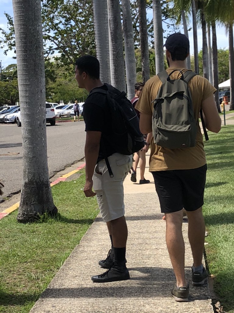 sofiailugo's tweet photo. @cgerum este hombre anda por el colegio diciendole cosas sexuales y fuera de lugar a estudiantes, y yo me incluyo con @_darirenee . No me parece algo que deben de estar haciendo y es mi derecho sentirme cómoda en las áreas del Colegio https://t.co/B1WSukmV67