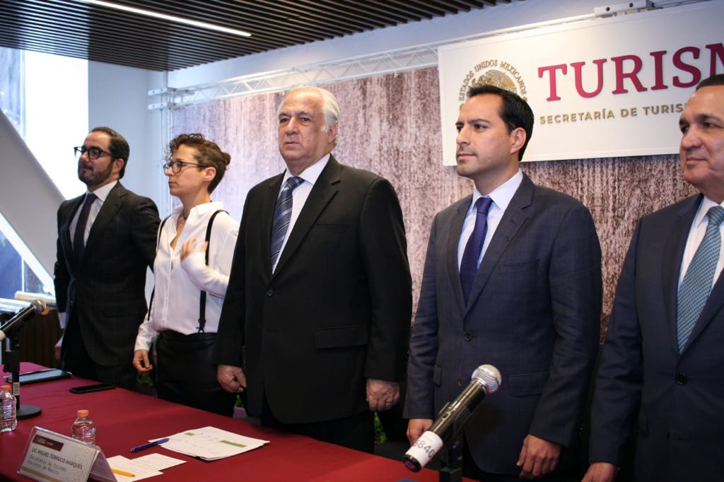 SECTUR_mx's tweet photo. 🔴En conferencia de prensa, el Secretario de Turismo de México, @TorrucoTurismo y el Gobernador de Yucatán, @mauvila anuncian que el #TianguisTurístico de Mérida, Yucatán se pospone y se realizará el próximo mes de septiembre. https://t.co/gyDV2Mhb3f