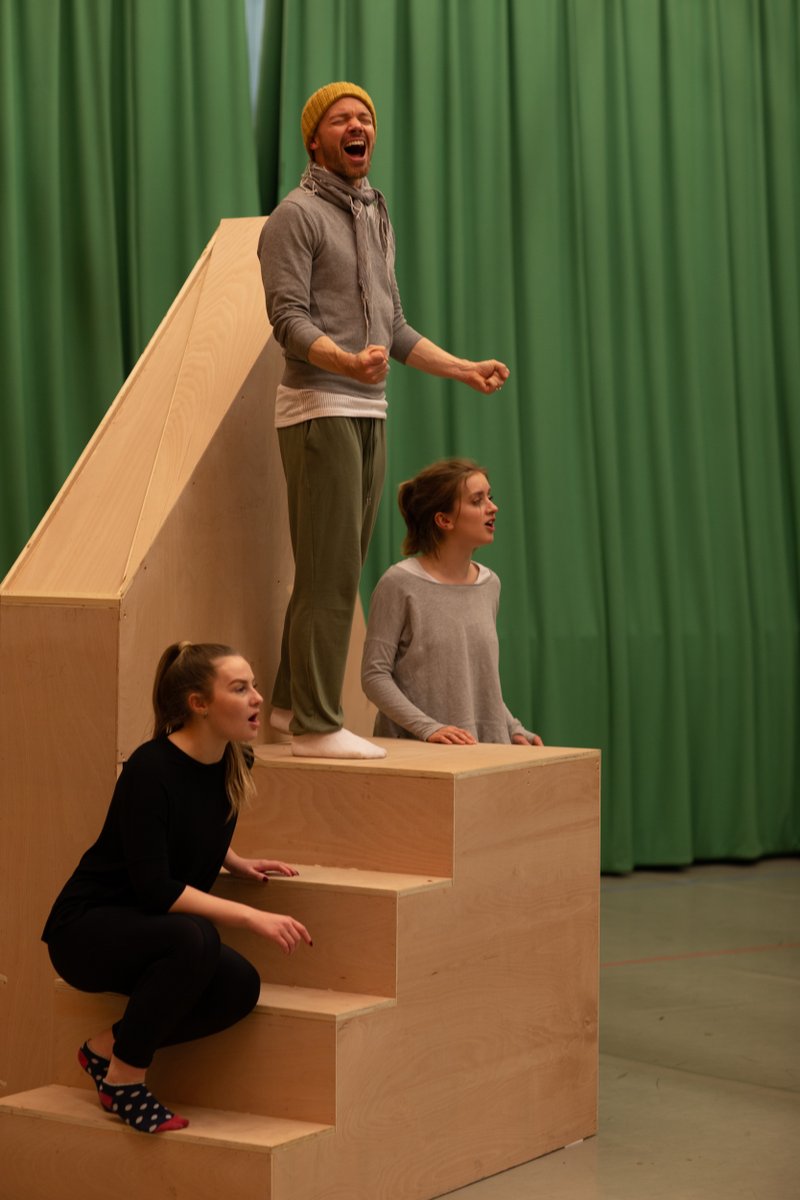 NoHorizonUK's tweet photo. 📸 More Rehearsal Shots 📸
See a sneak-peak inside our rehearsal room at @castindoncaster
#PeekABoo 👀
#ChuffMe
(Photo Credit: Marc Wilmot)
🎟 - https://t.co/rXsSpYpJtf https://t.co/0OIMiUWQJ9