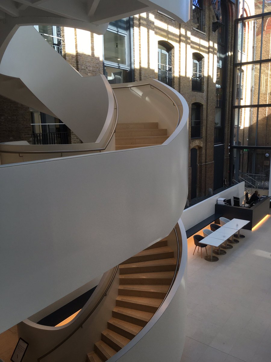 FWmaternity's tweet photo. My first visit to the new @RCObsGyn building #RCOGWN an interesting day especially #LBTHealth2020 section https://t.co/rd0JVrkAXG