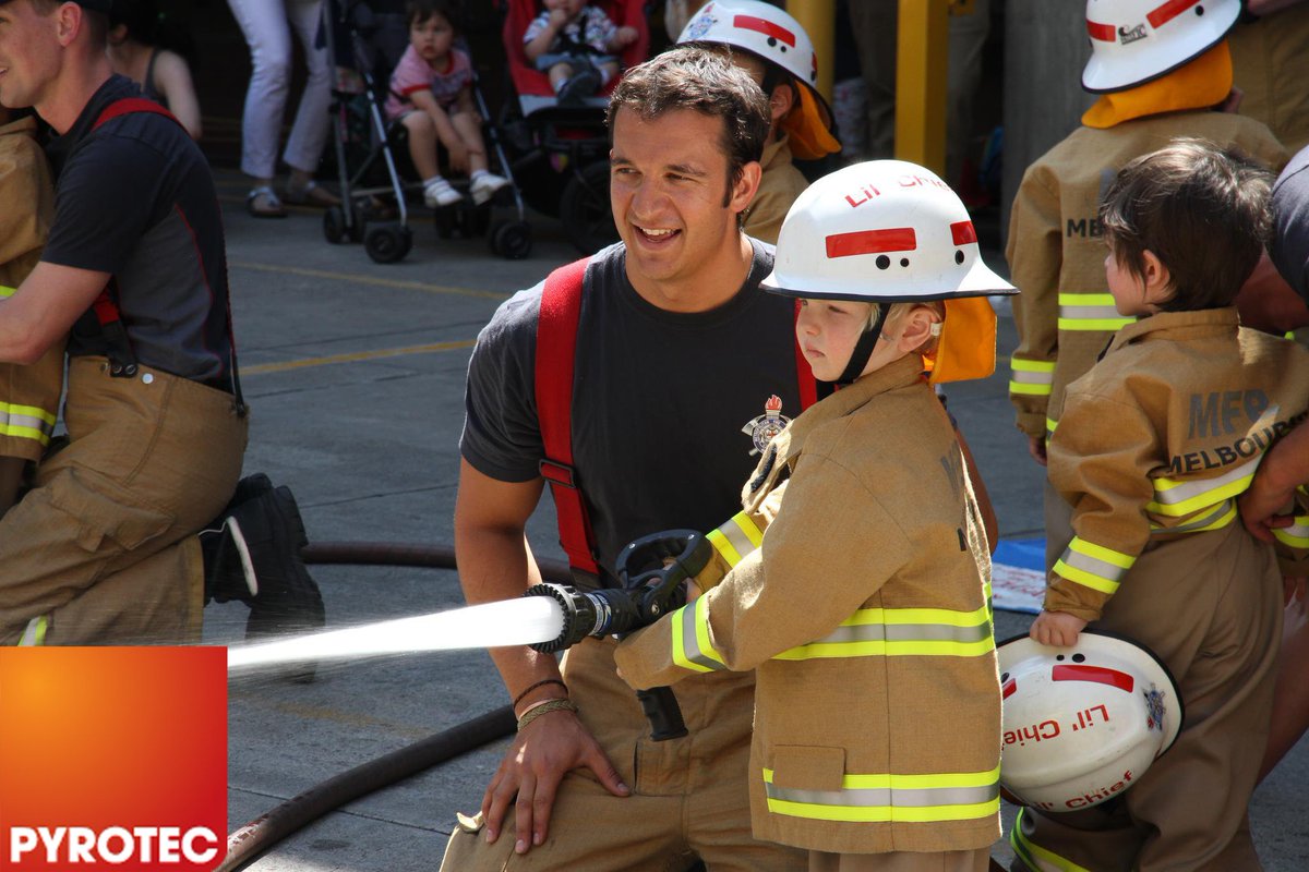 Pyrotec5's tweet photo. Would your children be able to dial 999 in a fire emergency?

Teaching your children what to do in an emergency could save their lives and your own!

You are never too young to be safe!

Pyrotec- Total Fire Safety Management.
01273 81551.

#Pyrotec #FireSafety #Child #Emergency https://t.co/3Zq2Jn0nEV