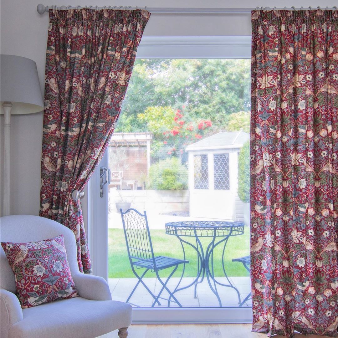 SurreyLinenCo's tweet photo. Bring vibrancy and colour to any room with William Morris Strawberry Thief Crimson curtains. Available from our site https://t.co/dXD0WaqOlg⠀⠀
⠀⠀
#williammorris #surreylinencompany #strawberrytheif #curtains #homedesign #interiordesign https://t.co/s5VL4ZpJuE