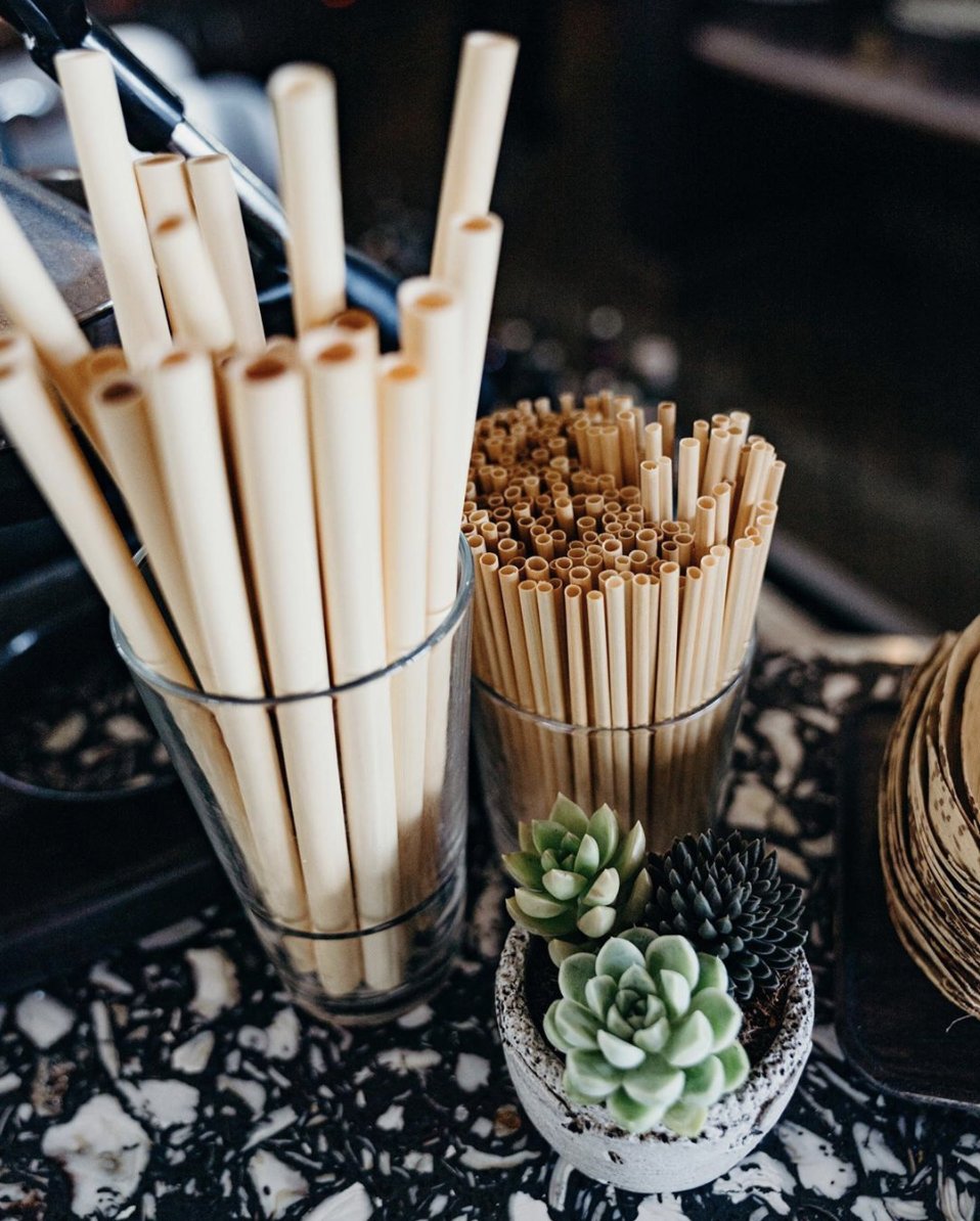 HayStraws's tweet photo. A sustainable bar is a happy bar 🤗
Thanks for choosing to stock yours with HAY! Straws and HAY! Jumbos, The Easterly in St. Thomas!
#strawvolution #HAYstraws #plasticfree #zerowaste #compostable #reducereuserecycle https://t.co/CyAP2ssbI2