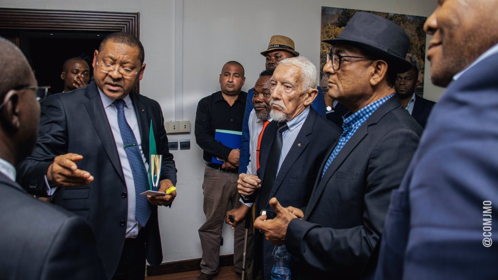 JMOgans19's tweet photo. J'ai rencontré ce jour les dirigeants des PME et de la Confédération patronale du Gabon pour initier un dialogue concerté dans la gestion de l’impact de la crise née de la pandémie du coronavirus et de la baisse du prix du baril de pétrole. https://t.co/ufJkyrr159