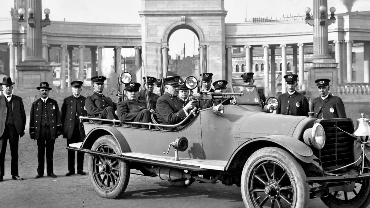 AffidianCU's tweet photo. #ThrowbackThursday! How many of you know the history of RMLEFCU? https://t.co/mJx52KwZv5
#rmlefcu #history #creditunion #leo #denverpolice #denver https://t.co/9533rX9R00