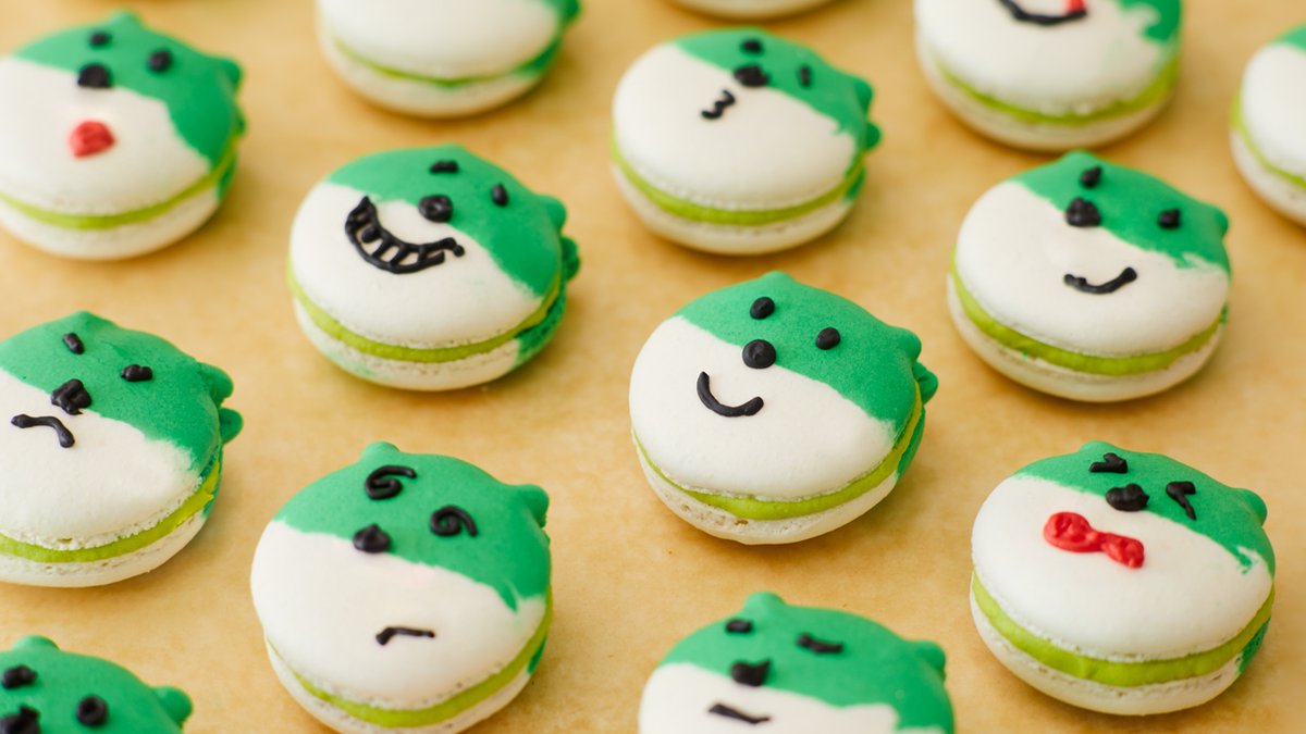 三井住友銀行 公式 ミドすけ ミドすけだよ 明日は ホワイトデー だね バレンタインデーにメッセージをくれたみんなに お返しのミドすけマカロンだよ 慌ててつくったんだろって そんなことないよ ミドすけ