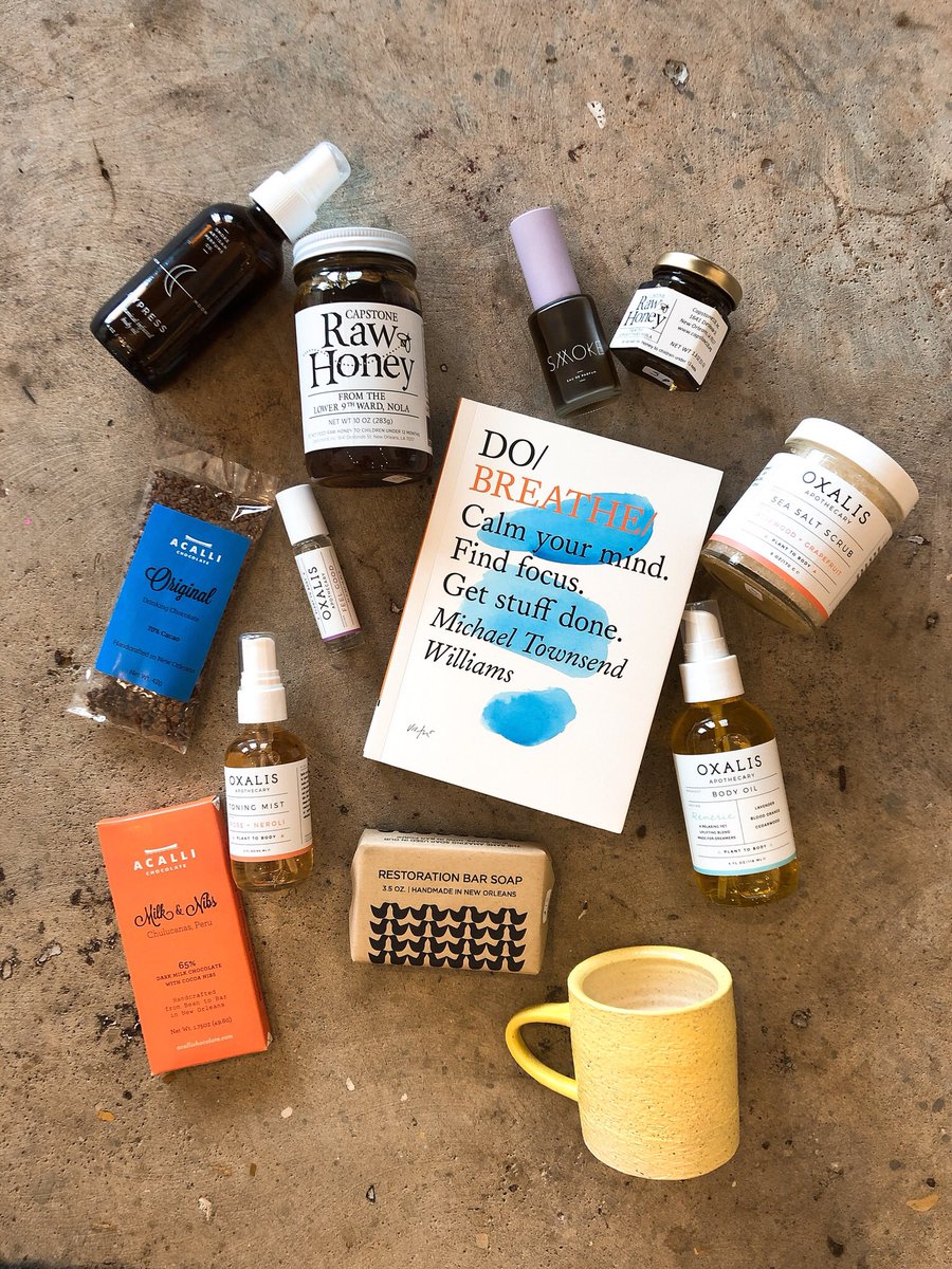 Some be calm goodies 🌈 ✨Feel good potions by @oxalis✨Honey by @capstonecommunity ✨ Mug by @mastermanceramics ✨ Drinking chocolate @acallichocolate ✨ Body oil by @smokeperfume ✨ Bar soap by @goodsthatmatter ✨ Do Breathe Book by @dobookco 🌝 Take extra good care these days