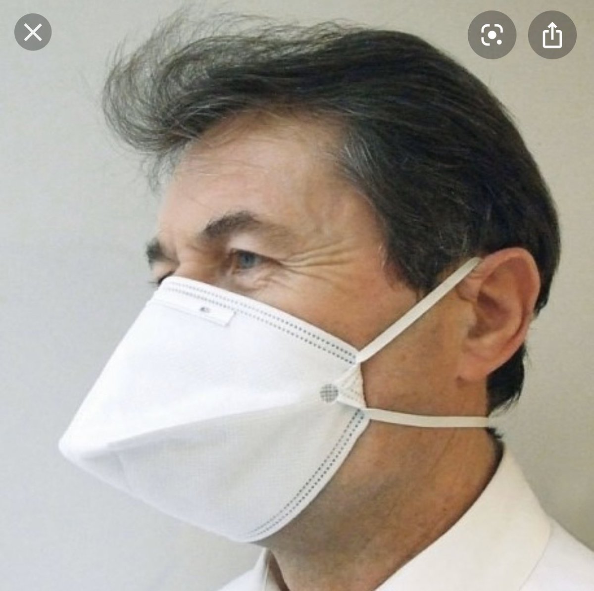 えもじょわ なんかアヒルのクチバシみたいなマスクもあるんですよね